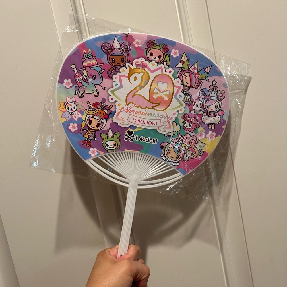 COMIC CON 2025 Tokidoki 20th Anniversary Comic-Con Fan - Pink and White